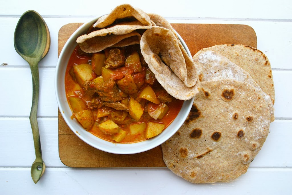 Chit Roti with Beef Curry